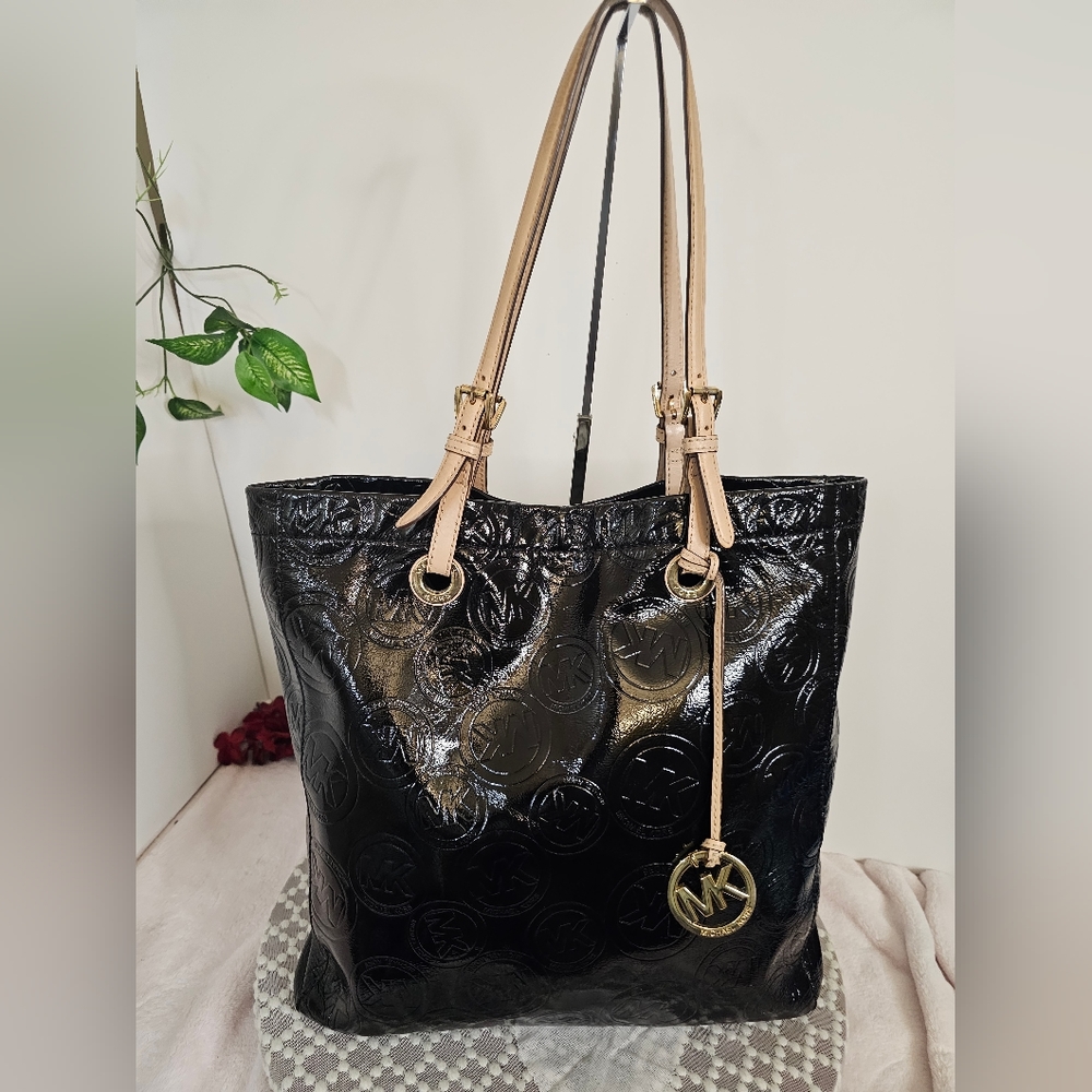 ❤️EUC Michael Kors Tote Leather Shoulder bag